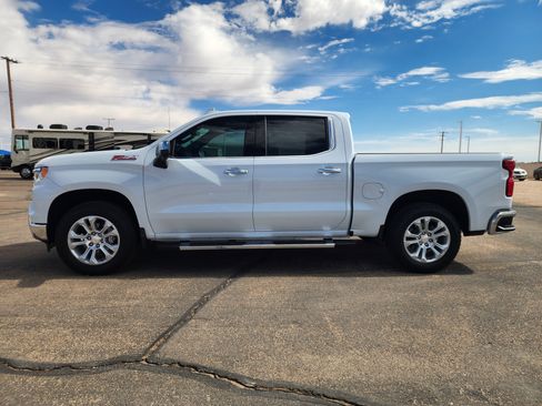 Used 2026 Chevrolet Silverado 1500 LTZ w/ LTZ Premium Package AWD/4WD image 8