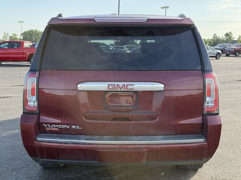 Used 2019 GMC Yukon XL Denali w/ Open Road Package AWD/4WD image 4