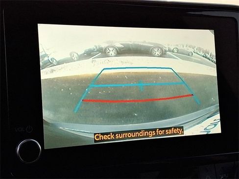 Certified 2023 Toyota Highlander XLE image 24