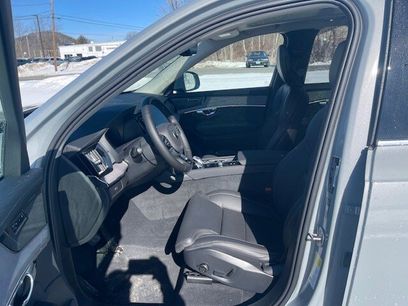 New 2026 Volvo XC90 B6 Ultra w/ Protection Package