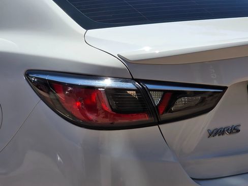 Used 2019 Toyota Yaris XLE FWD image 10