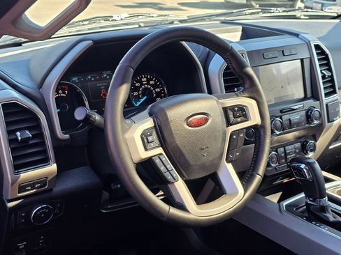 Used 2019 Ford F150 Lariat image 22