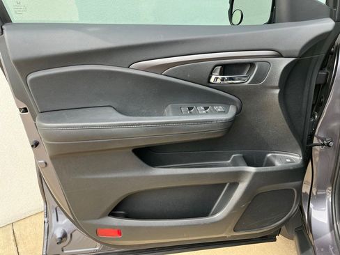 Used 2021 Honda Passport Sport image 13