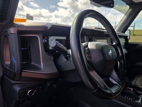 Used 2021 Ford Bronco Outer Banks AWD/4WD image 12