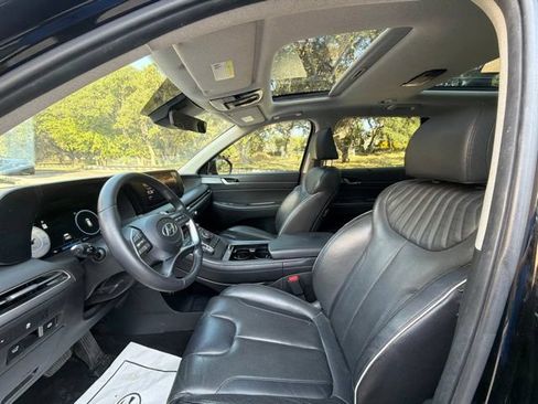 Used 2024 Hyundai Palisade Limited FWD image 11