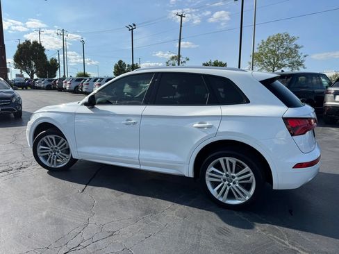 Used 2018 Audi Q5 Prestige w/ Prestige Package AWD/4WD image 3