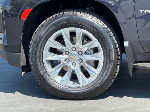 Used 2024 Chevrolet Tahoe Premier AWD/4WD image 35