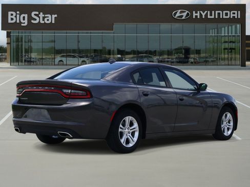 Used 2023 Dodge Charger SXT RWD image 4