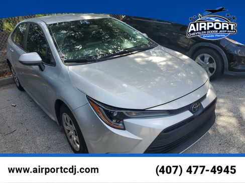 Used 2024 Toyota Corolla LE FWD image 1