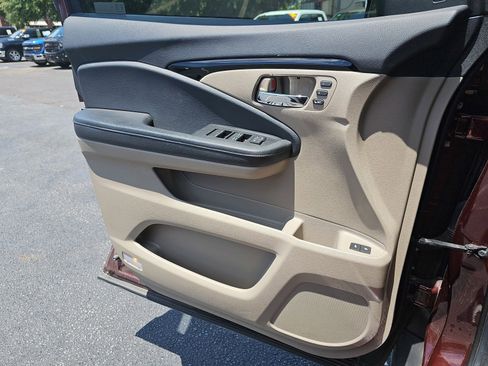 Used 2019 Honda Pilot Touring image 25