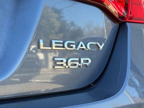 Used 2017 Subaru Legacy 3.6R Limited image 28