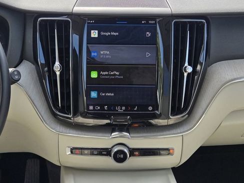 Certified 2023 Volvo XC60 B5 Plus w/ Climate Package AWD/4WD image 18