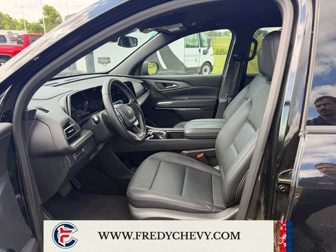 Used 2026 Chevrolet Traverse LT AWD/4WD image 12