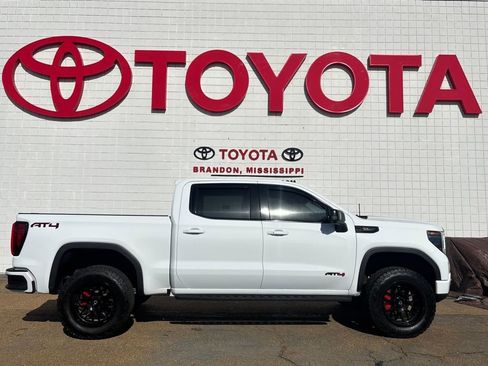 Used 2024 GMC Sierra 1500 AT4 w/ Technology Package image 1