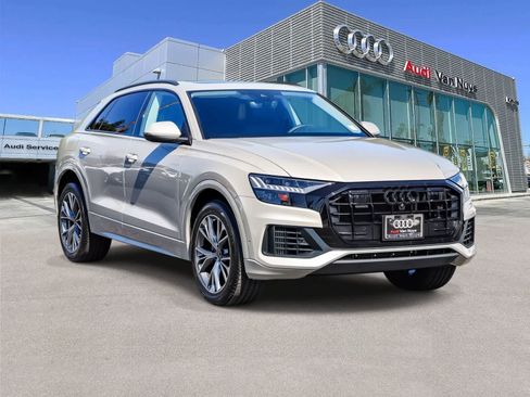 Used 2023 Audi Q8 Premium w/ Convenience Package AWD/4WD image 5
