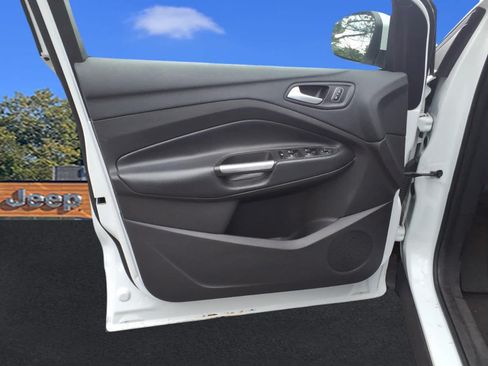 Used 2019 Ford Escape SE AWD/4WD image 15