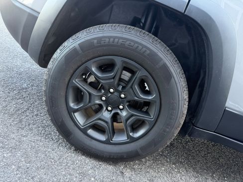 Certified 2022 Jeep Cherokee Trailhawk w/ Sun, Sound & Nav Group image 29