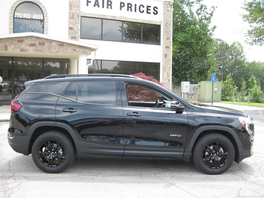 Used 2022 GMC Terrain AT4 AWD/4WD image 8