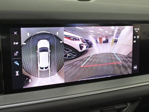 Used 2025 Porsche Cayenne image 28