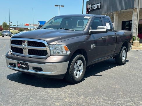 Used 2021 RAM 1500 Tradesman w/ Chrome Plus Package AWD/4WD image 3