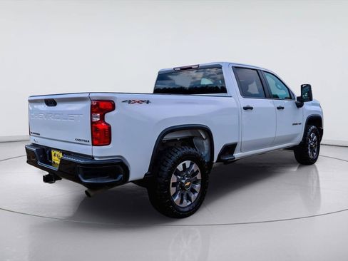 Used 2024 Chevrolet Silverado 2500 Custom w/ Custom Convenience Package AWD/4WD image 11