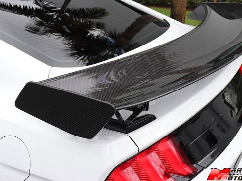 Used 2020 Ford Mustang Shelby GT500 w/ Carbon Fiber Track Pack image 19