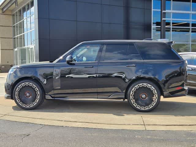 Used 2025 Land Rover Range Rover SE AWD/4WD image 5