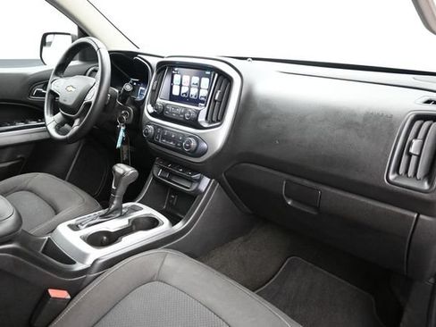 Used 2018 Chevrolet Colorado LT AWD/4WD image 10