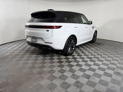 Used 2023 Land Rover Range Rover Sport SE Dynamic image 8