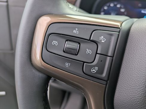 Used 2023 Chevrolet Tahoe High Country w/ Premium Package AWD/4WD image 15