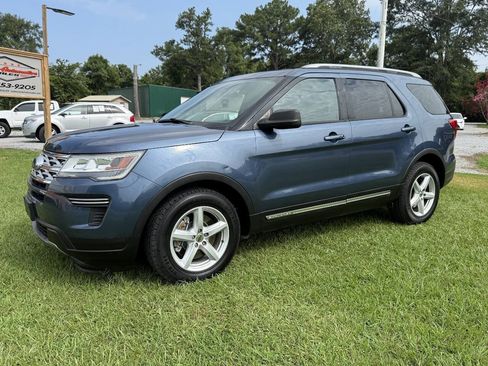 Used 2019 Ford Explorer XLT w/ Class III Trailer Tow Package FWD image 2