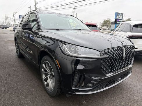 New 2026 Lincoln Aviator AWD image 4