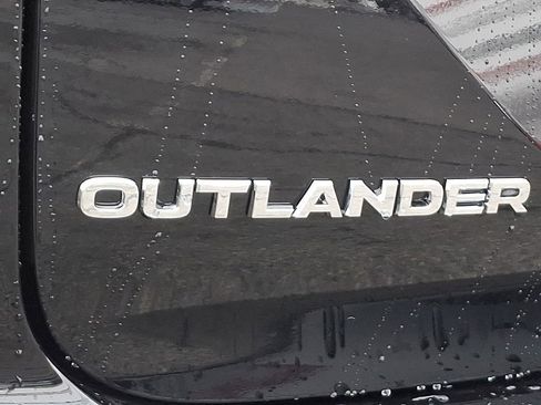 New 2026 Mitsubishi Outlander SE AWD/4WD image 13