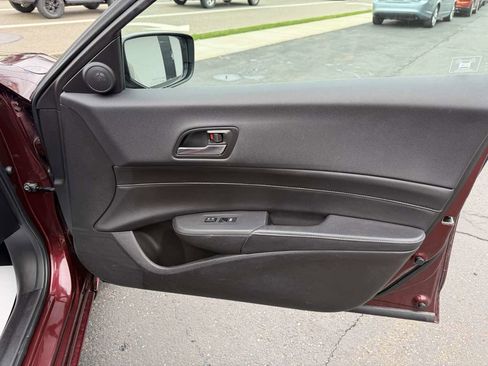 Used 2013 Acura ILX w/ Premium Package image 21