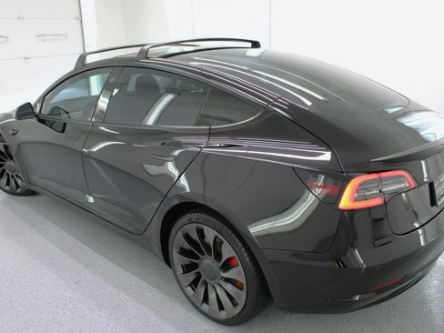 Used 2021 Tesla Model 3 Performance image 30
