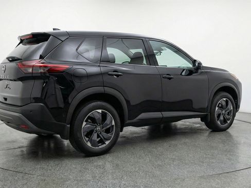 Used 2025 Nissan Rogue SV image 9