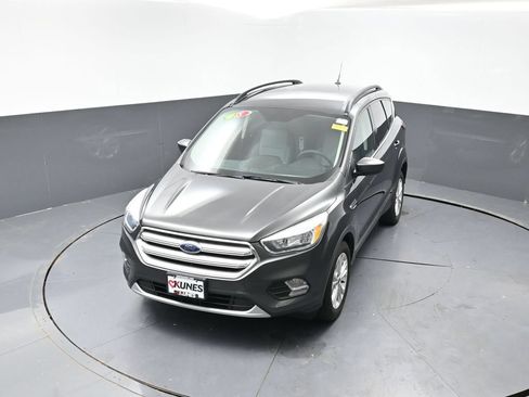 Used 2018 Ford Escape SE w/ SE Sync 3 Package FWD image 43