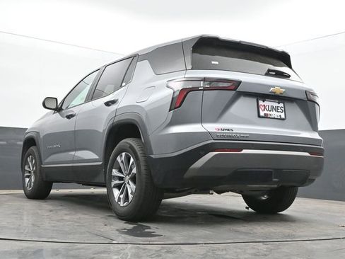 Used 2025 Chevrolet Equinox LT AWD/4WD image 26