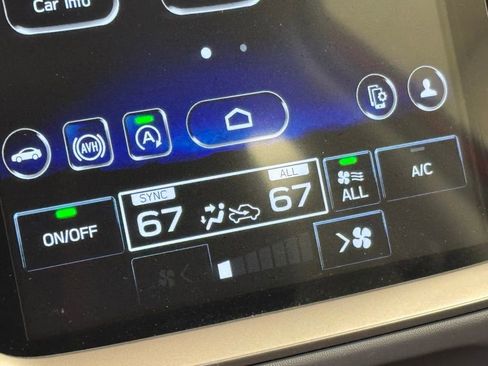 Used 2024 Subaru Crosstrek 2.0i Premium image 37