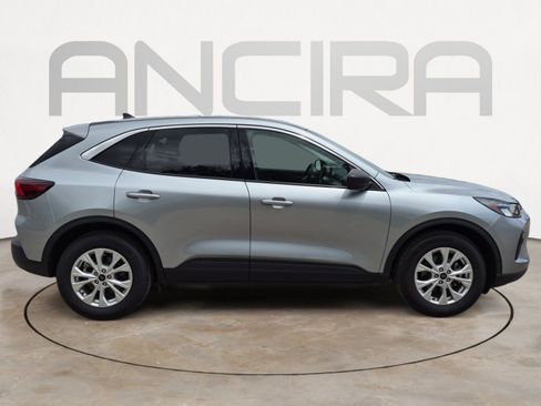 Used 2024 Ford Escape Active FWD image 11
