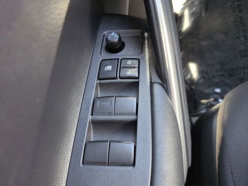 Certified 2023 Toyota Corolla Cross LE FWD image 21