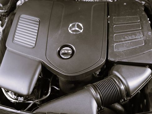 Certified 2025 Mercedes-Benz C 300 4MATIC Sedan image 60