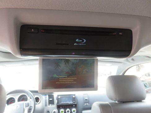Used 2015 Toyota Sequoia Limited AWD/4WD image 20
