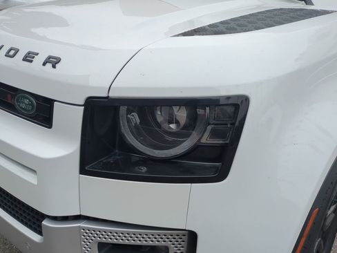 Used 2023 Land Rover Defender 110 SE AWD/4WD image 10