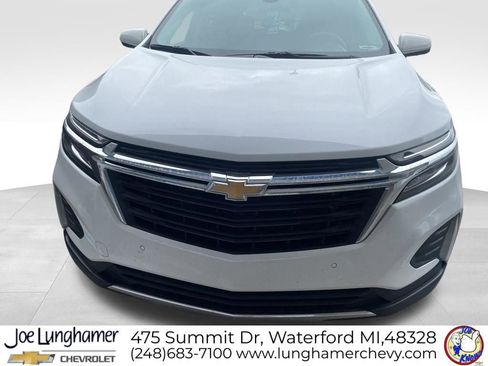Used 2022 Chevrolet Equinox LT image 2