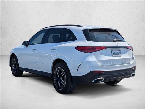 Used 2024 Mercedes-Benz GLC 300 4MATIC image 7