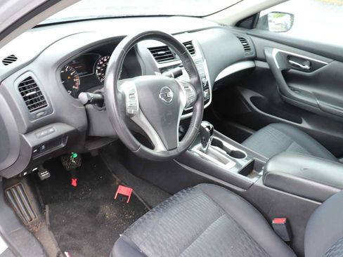 Used 2018 Nissan Altima 2.5 SV FWD image 10