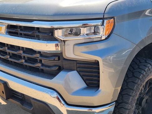 Used 2025 Chevrolet Silverado 1500 LT RWD image 7