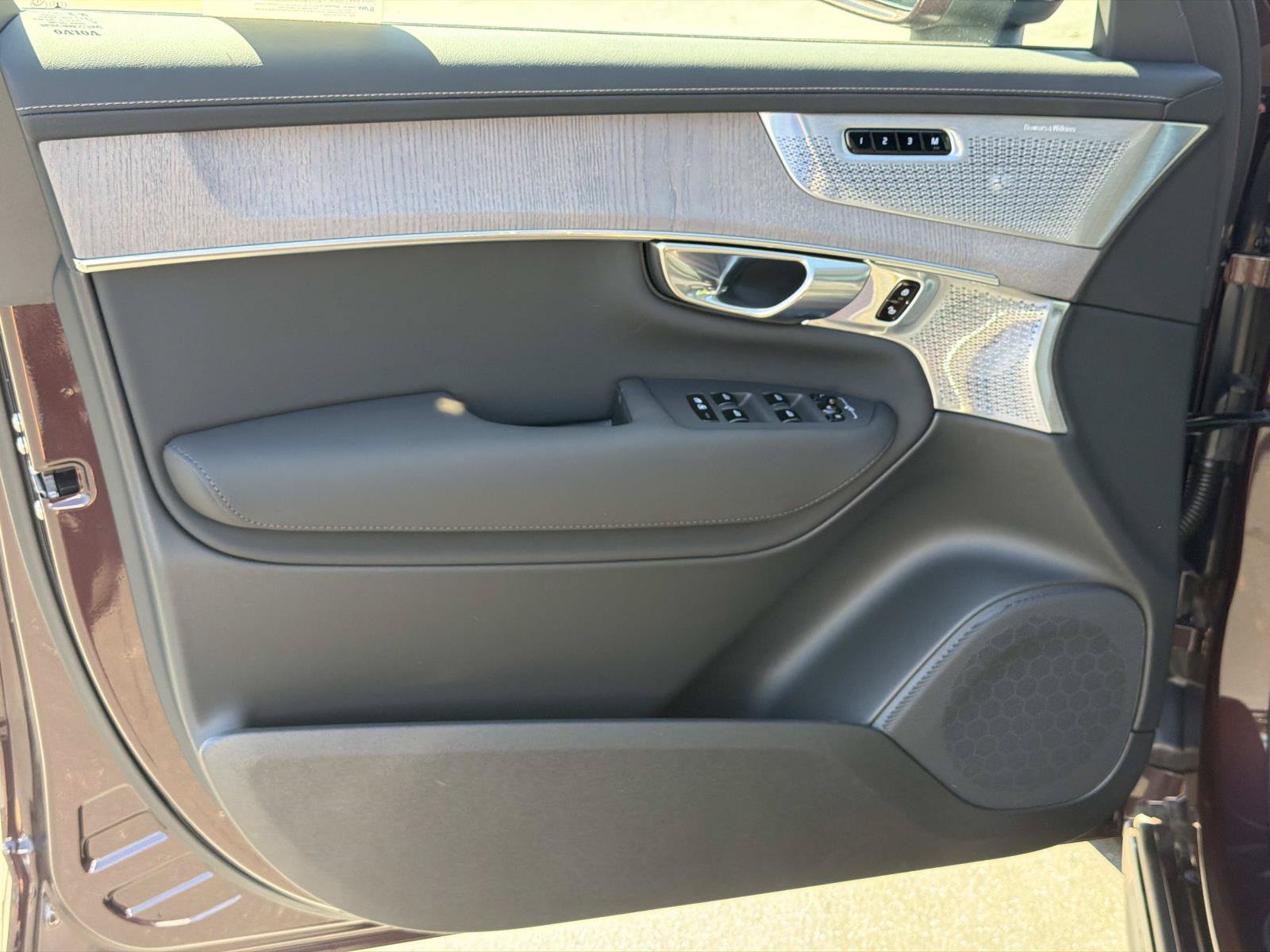 New 2027 Volvo XC90 B6 Ultra AWD/4WD image 11