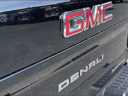 Used 2024 GMC Sierra 2500 Denali w/ Denali Reserve Package AWD/4WD image 23